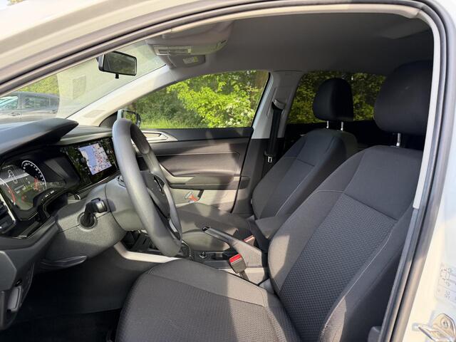 Volkswagen POLO 1.0 TSI Comfortline . NAVIGATIE . PARKEERSENSOREN VOOR & ACHTER .