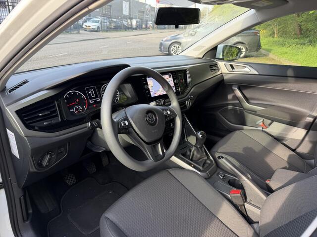 Volkswagen POLO 1.0 TSI Comfortline . NAVIGATIE . PARKEERSENSOREN VOOR & ACHTER .