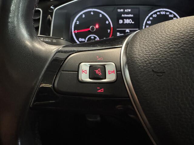 Volkswagen POLO 1.0 TSI Panoramadak/Navi/Parkeersensoren/Stoelverwarming