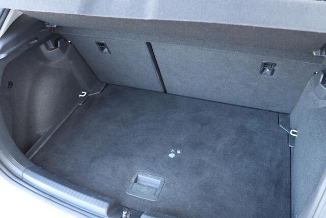 Volkswagen POLO 1.0 TSI Life 95pk | Adaptive | Sensoren | Carplay