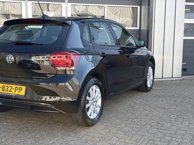 Volkswagen POLO 1.0 TSI Comfortline Business | Parkeer sensoren | Camera | Climate | Carplay |