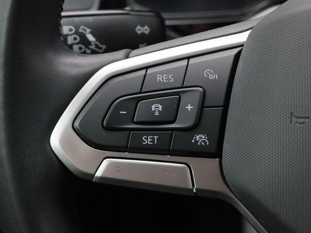 Volkswagen POLO 1.0 TSi Life | Stoelverwarming | Parkeersensoren | Naviagtie | Adaptive Cruise | Climatronic | Carplay | 17 Inch | 76.545 Km !!