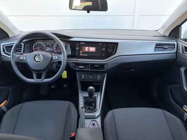 Volkswagen POLO 1.0 TSI Comfortline / Executive-pakket (¤ 1.248) / Sensoren v + a / Apple Carplay/Android Auto / Lichtmetalen velgen multi-spaaks 16" /