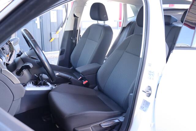 Volkswagen POLO 1.0 TSI Comfortline Business O.a: PDC, ACC, Clima, Navi, Carplay, DAB, Etc. All-in prijs!