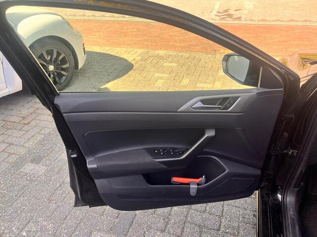 Volkswagen POLO 1.0 TSI Comfortline Business
