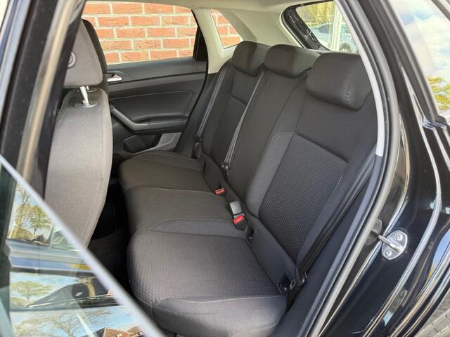Volkswagen POLO 1.0 TSI Comf.l. Bus. Automaat TREKHAAK / 17 INCH / CARPLAY / AND