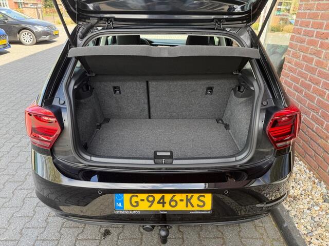 Volkswagen POLO 1.0 TSI Comf.l. Bus. Automaat TREKHAAK / 17 INCH / CARPLAY / AND