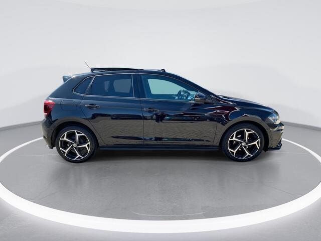 Volkswagen POLO 1.0 TSI 95pk Highline Business R · Panoramadak · Camera · Keyless · Stoelverwarming · Parkeerassistent · 17"Velgen · Draadloze Telefoonlader ·
