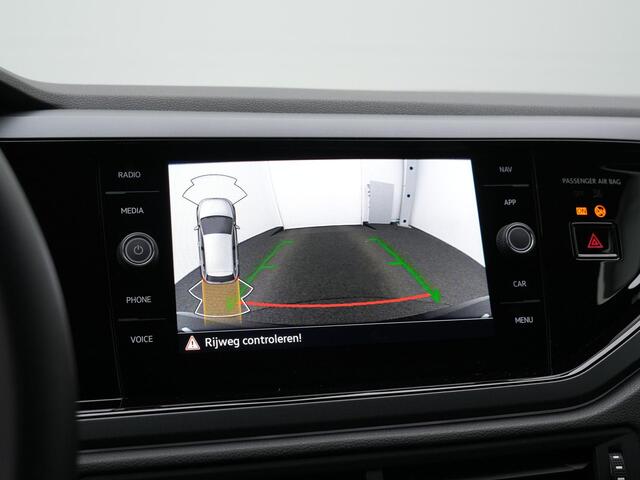 Volkswagen POLO 1.0 TSI 95 pk DSG R-Line | IQ Light | Achteruitrijcamera | Adaptive Cruise | Stoelverwarming | Navigatie