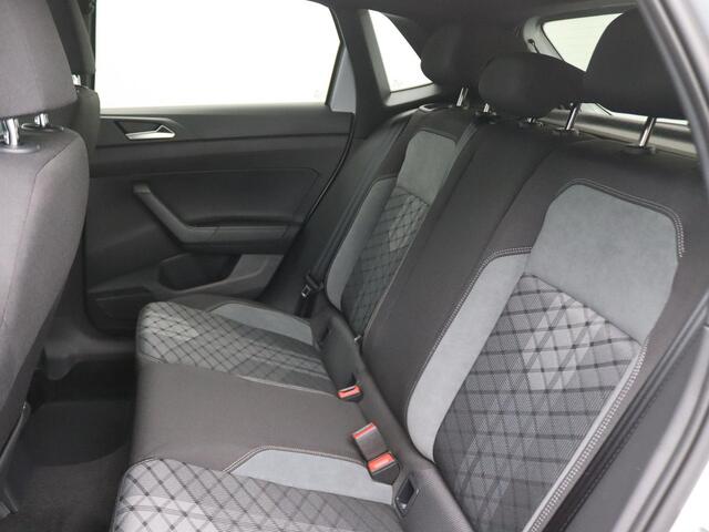 Volkswagen POLO 1.0 TSI R-Line Edition 95PK DSG Pano-Schuifdak, Keyless, Side Assist, Adaptieve Cruise Control, Achteruitrijcamera, 17" LM Velgen, Navi via Apple Carplay/Android Auto