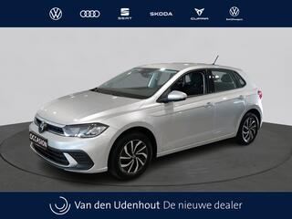 volkswagen-polo-1.0-tsi-life--app-