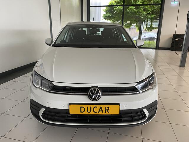 Volkswagen POLO 1.0 TSI Life automaat 5 Drs Trekhaak / Carplay /Stoelverwarming / Navigatie / Cruise controle