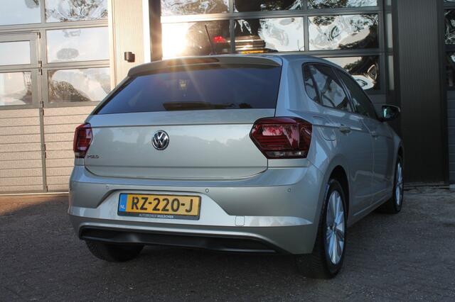 Volkswagen POLO 1.0 TSI HIGHLINE Camera / parkeer sensoren v en a / cruise control **Nl-Auto**