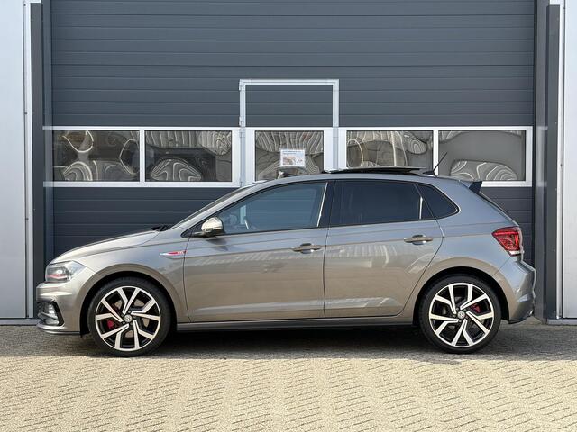 Volkswagen POLO 2.0 TSI GTI | CarPlay | Stoel verwarming | Camera | Pano | LED |