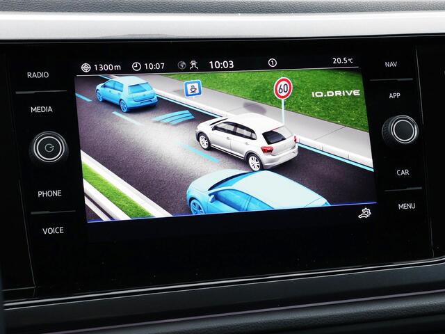 Volkswagen POLO 1.0 TSI 95pk DSG Style · Camera · Stoelverwarming · Apple/Android Car Play · Dodehoeksensoren · IQ Light · Navigatie · P-Sensoren · Getint Glas · 16'' Inch ·