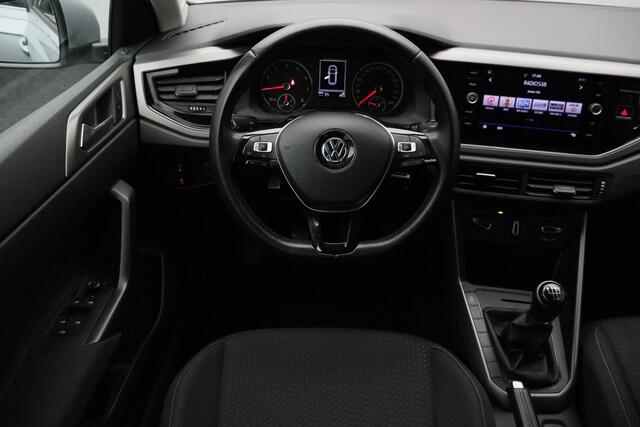 Volkswagen POLO 1.0 TSI Comfortline 2018 NAP | Carplay | Navigatie | Airco | Cruise control | Lichtmetaal | Goed onderhouden |