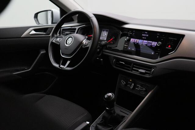 Volkswagen POLO 1.0 TSI Comfortline 2018 NAP | Carplay | Navigatie | Airco | Cruise control | Lichtmetaal | Goed onderhouden |