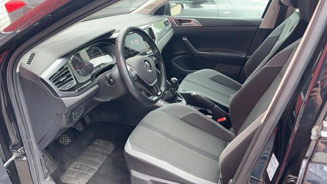 Volkswagen POLO 1.0 TSI Highline Business R R-LINE / 1STE EIG / TREKHAAK / CARPLAY / NAVI / CLIMA / PDC / ACC / DAB+ / NL-AUTO