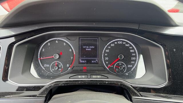 Volkswagen POLO 1.0 TSI Highline Business R R-LINE / 1STE EIG / TREKHAAK / CARPLAY / NAVI / CLIMA / PDC / ACC / DAB+ / NL-AUTO