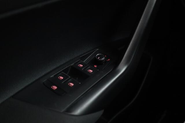 Volkswagen POLO 1.0 TSI Highline | Adapt. Cruise | Stoelverw. | Apple CarPlay & Android Auto | PDC V+A | Navi |