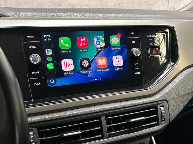 Volkswagen POLO 1.0 TSI Sportline (APPLE CARPLAY, GROOT NAVI, CLIMATE, STOELVERWARMING, SPORTSTOELEN, CRUISE, PARKEERSENSOREN, LM VELGEN, NIEUWE APK, NIEUWSTAAT)