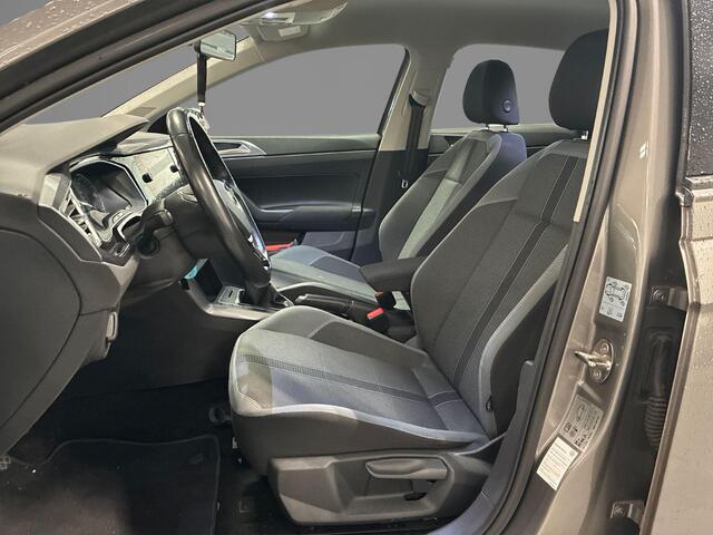 Volkswagen POLO 1.0 TSI 95pk Highline · Apple/Android Car Play · Navigatie · Clima · 16"Velgen · Sportstoelen · Draadloze Telefoonlader ·