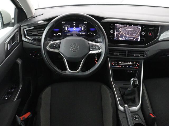 Volkswagen POLO 1.0 TSI Life Business | Stoelverwarming | Adaptive cruise | Carplay | Trekhaak | Navigatie | Full LED | 16'' | Climate control | DAB | Bluetooth