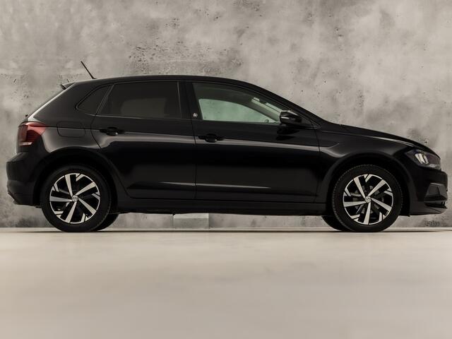 Volkswagen POLO 1.0 TSI Beats (VIRTUAL COCKPIT, 1e EIGENAAR, APPLE CARPLAY, GROOT NAVI, PARKEERSENSOREN, SPORTSTOELEN, BEATS AUDIO, GETINT GLAS, ADAPTIVE CRUISE, NIEUWSTAAT)