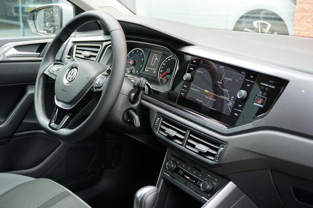 Volkswagen POLO 1.0 TSI Highline DSG + NAVI / STOELVERWARMING / ACC