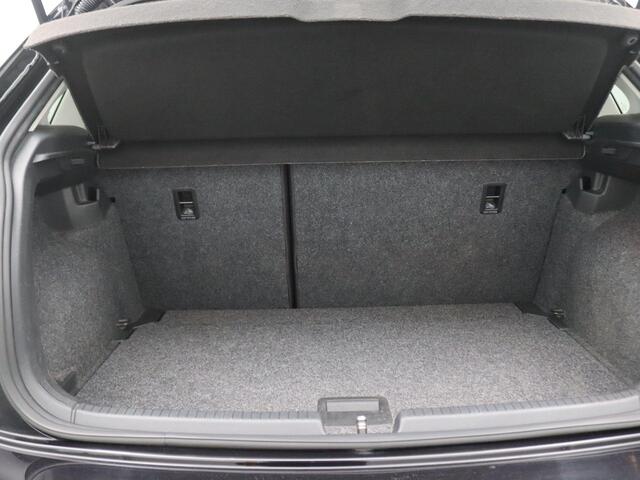 Volkswagen POLO 1.0 TSI R-Line Edition 95PK Airco, 16" LM Velgen, Parkeersensoren voor en achter, Extra getint glas, Adaptieve Cruise Control