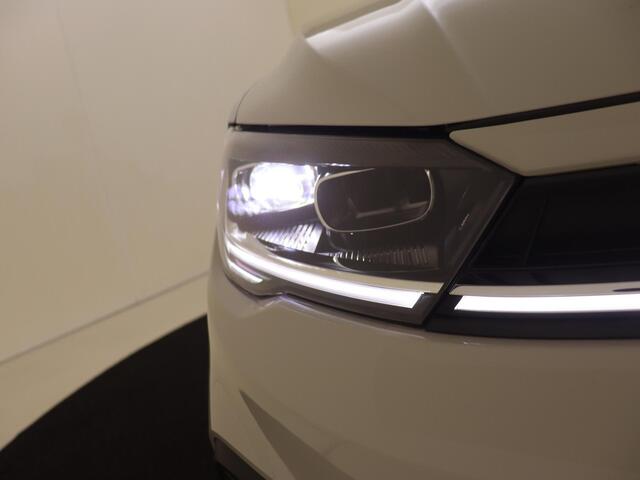 Volkswagen POLO Edition 50 | 'App-Connect' draadloze smartphone integratie | Airconditioning automatisch, 2-zone (Climatronic) | Automatische afstandsregeling (Adaptive Cruise Control)