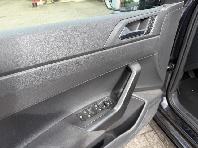 Volkswagen POLO 1.0 MPI Comfortline Business 5DRS 16"/Airco/Regen & Lichtsensor/Centrale vergrendeling/Bluetooth