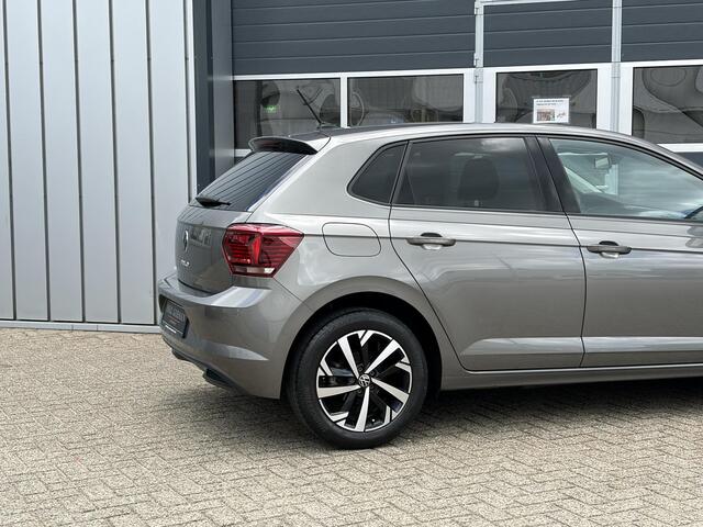 Volkswagen POLO 1.0 TSI Highline | Stoel verwarming | Parkeer assist | Climate | Beats |