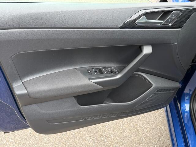 Volkswagen POLO 1.0 TSI Life | Climate | 4-Season | Stoelverwarming | Carplay | Navi | Extra getint glas | Rijklaar incl. garantie