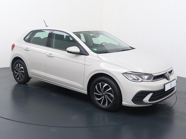 Volkswagen POLO 1.0 TSI Life | 95 PK | Adaptive cruise control | Parkeersensoren | Apple Carplay/Android Auto |