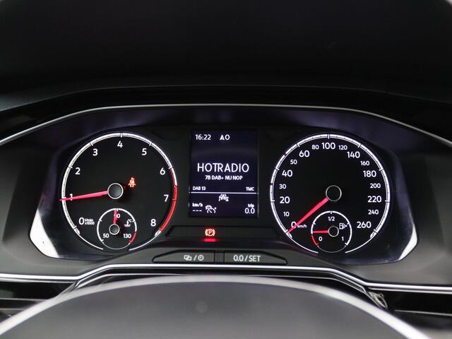 Volkswagen POLO 1.0 TSI Highline 95PK Navi, Alarm, 16" LM Velgen, Clima, Parkeersensoren Achter, Apple Carplay/Android Auto