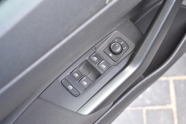 Volkswagen POLO 1.6 TDI Comfortline NAP | Carplay | Cruise Control Parkeersensoren