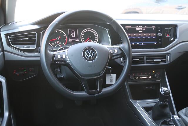 Volkswagen POLO 1.0 TSI Highline, Carplay, Cruise, Navi