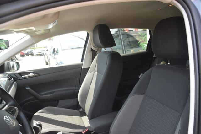 Volkswagen POLO 1.0 TSI Life Carplay | DAB | LED | LMV | PDC rondom | Privacy glas