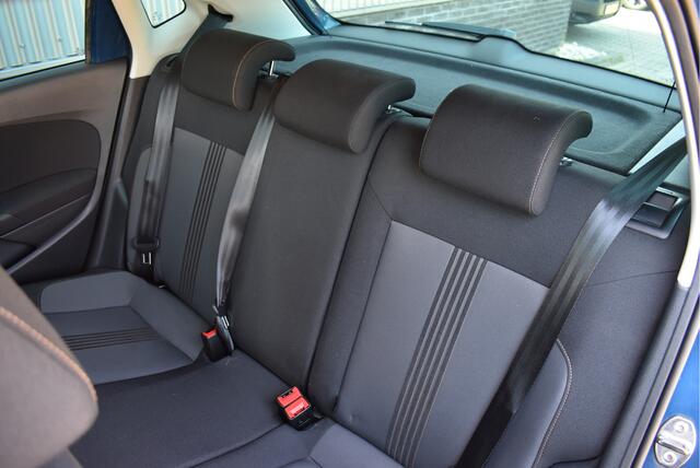 Volkswagen POLO 1.0 Comfortline Stoelverwarming, PDC, Climatronic, LMV 15"