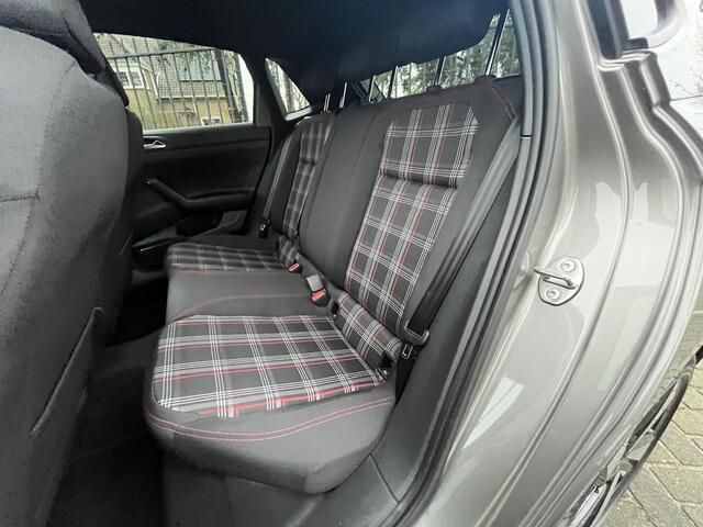 Volkswagen POLO 2.0 TSI GTI 207pk / Panorama dak / Full Led / 17 Inch / Virtual Cockpit / Camera / Climate control / Adaptive Cruise / 17''LMV