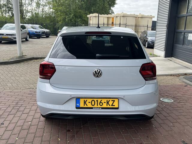 Volkswagen POLO 1.0 TSI 95pk Highline Executive / Navigatie / Carplay / Parkeer sensoren V+A / Carplay / 16'' LMV