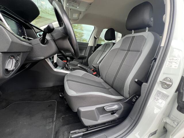 Volkswagen POLO 1.0 TSI 95pk Highline / Virtual Cockpit / Navigatie / Parkeersensoren V+A / 16'' LMV