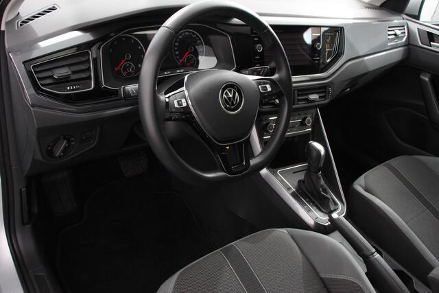 Volkswagen POLO 1.0 TSI 110 pk DSG Highline Panorama dak Navigatie Apple Carplay/Android Auto Wireless Adaptive Cruise Control Parkeersensoren Stoelverwarming Climatronic Getinte ramen