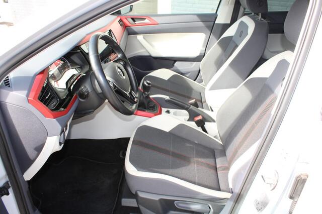 Volkswagen POLO 1.0 TSI Highline Beats 1.0 TSI Beats Highline ClimateenCruise Navigatie Plus Apple 17LM Top!