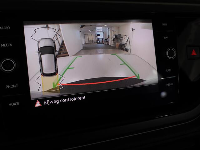 Volkswagen POLO 1.0 TSI R-Line Business 95 pk | Navigatie | Parkeersensoren | Achteruitrijcamera | Adaptieve cruise control | Autom. airco | R-Line |