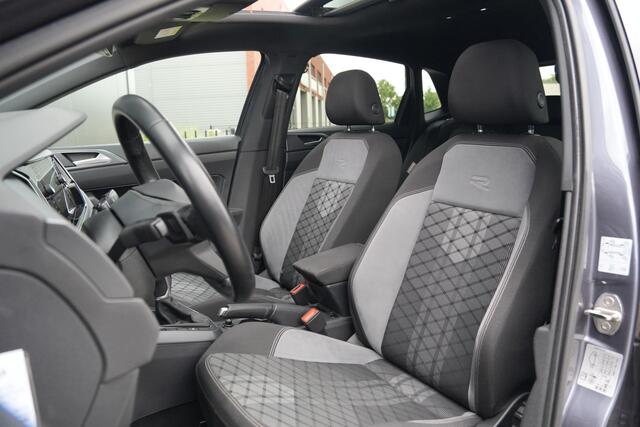 Volkswagen POLO 1.0 TSI R-Line - Pano - ACC - Stoelverwarming - IQ Light - Camera - Draadloos laden - Rijklaar