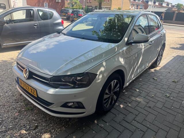 Volkswagen POLO 1.0 TSI COMF.L. BUS.