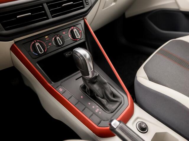 Volkswagen POLO 1.0 TSI Beats Sport Automaat (VIRTUAL COCKPIT, APPLE CARPLAY, GROOT NAVI, BEATS AUDIO, ADAPTIVE CRUISE, SPORTSTOELEN, LM VELGEN, NIEUWSTAAT)