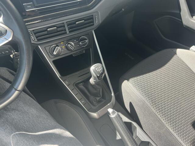 Volkswagen POLO 1.0 TSI Life / Carplay / Getint glas / Airco / Parkeersensoren V+A / 16 Inch
